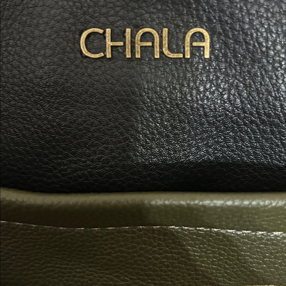 Chala Olive Monarch Tote - Picture 3 of 9